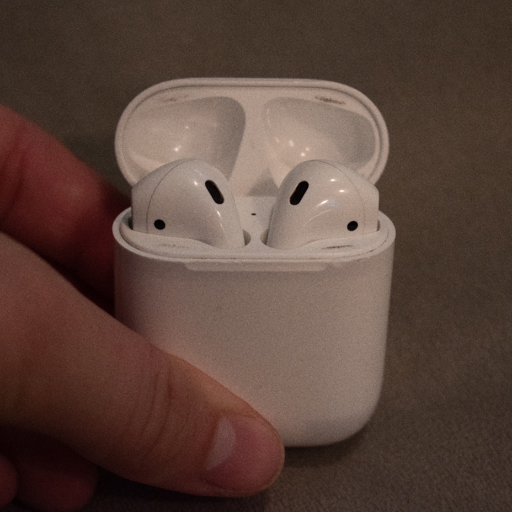 AirPods